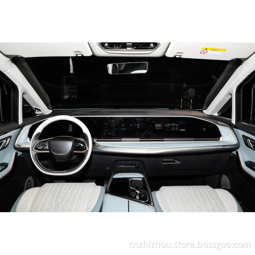 Large and luxurious 7-seat electric  left hand drive  MPV SAIC MAXUS MIFA 9  green energy car